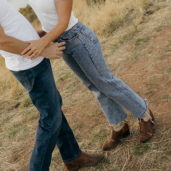 Size 26 Levi’s 501s Dark Wash Raw Hem - Picture 4 of 8